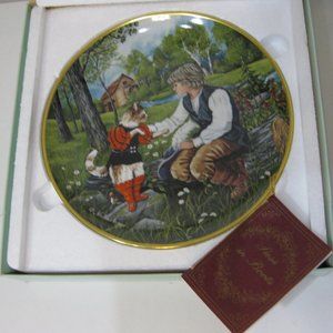 Kaiser Porcelain Collector Puss in Boots